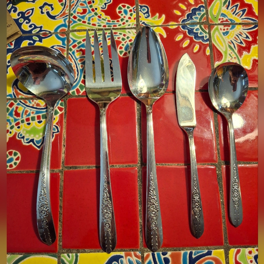 Oneida Silverplate "Royal Rose" 1939 Set O 4 Serving Pcs EXCEL VNTG (Knife SOLD)